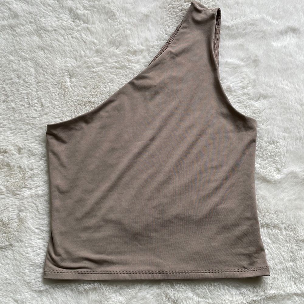 One should cutout top size S from Express.